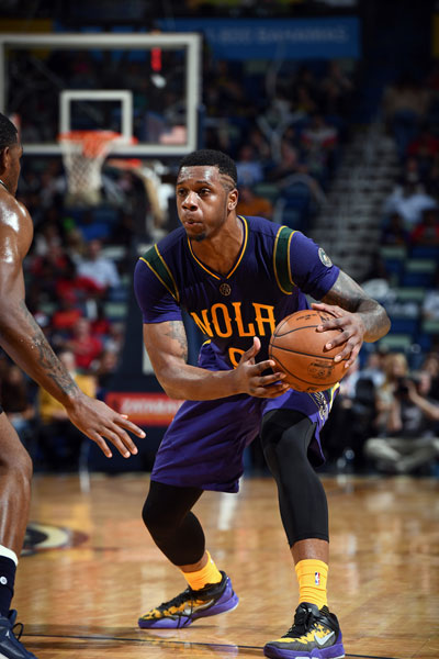 王钰栋的边 王钰栋的边