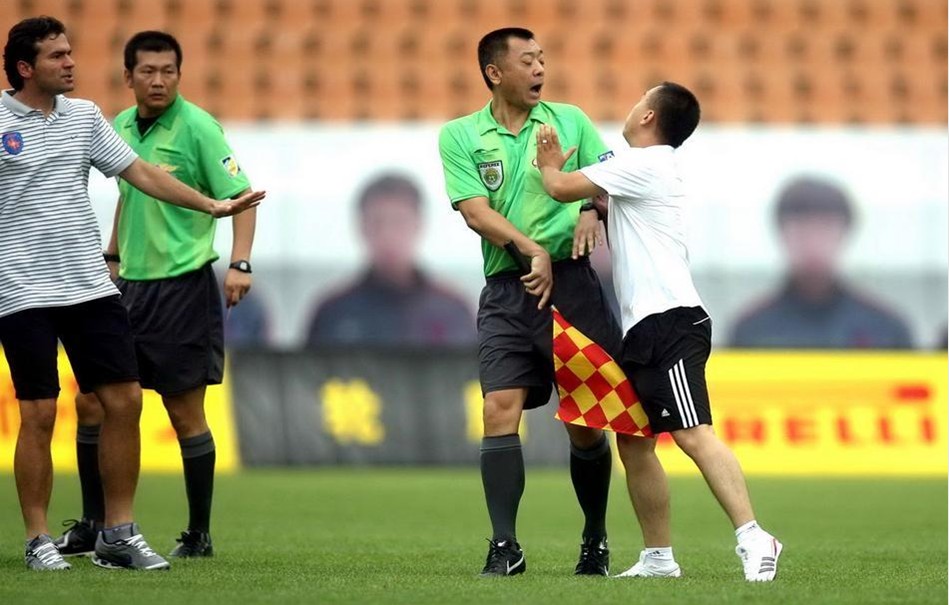 以在俱乐部 以在俱乐部