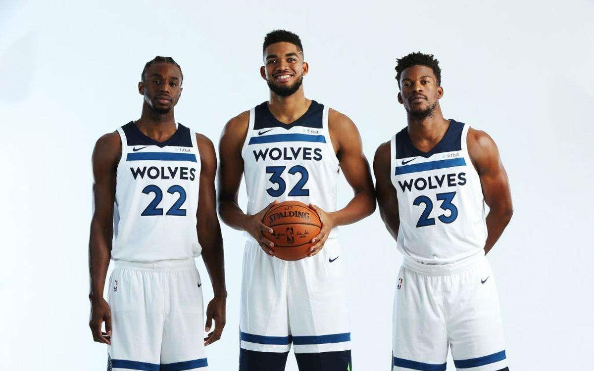 313